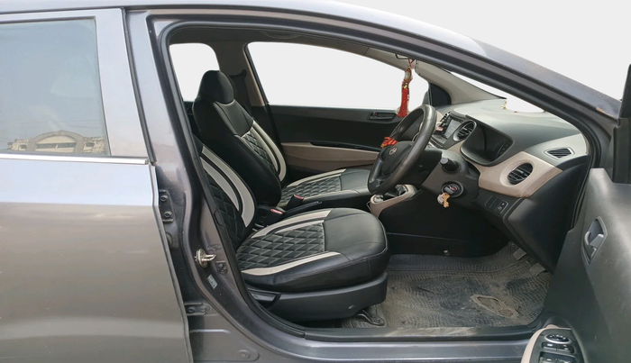 2014 Hyundai Grand i10 MAGNA 1.2 KAPPA VTVT, Petrol, Manual, 2,13,185 km, interior