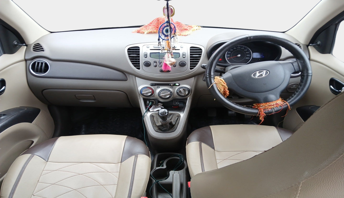 2016 Hyundai i10 SPORTZ 1.1, Petrol, Manual, 33,707 km, interior