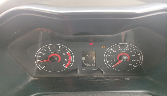 2017 Mahindra Kuv100 K4 6 STR, Petrol, Manual, 48,510 km, interior