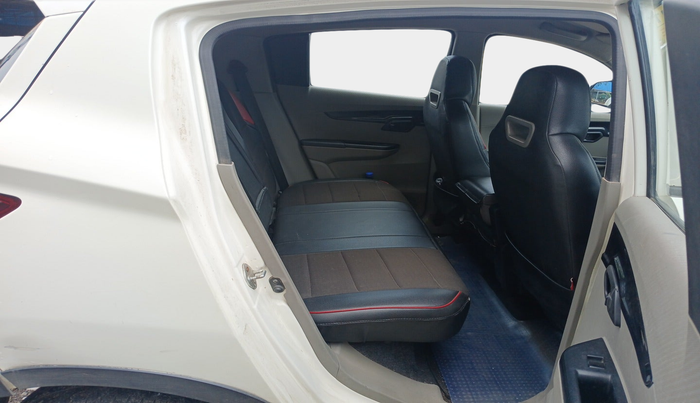 2017 Mahindra Kuv100 K4 6 STR, Petrol, Manual, 48,510 km, interior