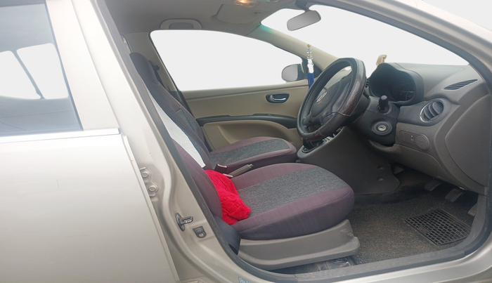 2011 Hyundai i10 MAGNA 1.2, Petrol, Manual, 30,741 km, interior