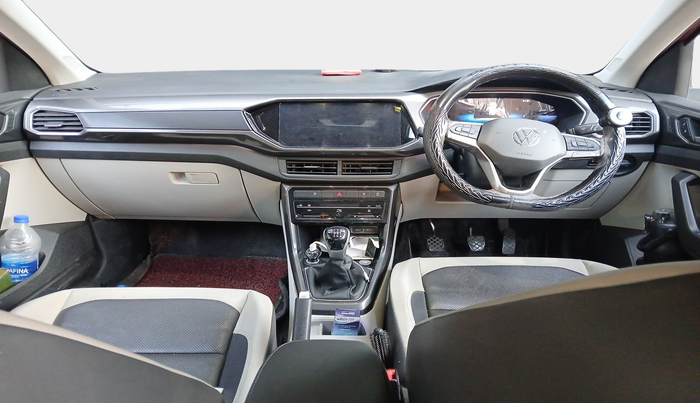 2022 Volkswagen TAIGUN TOPLINE 1.0 TSI MT, Petrol, Manual, 64,967 km, interior