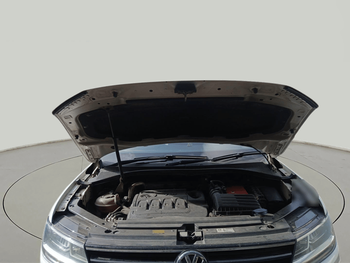 2018 Volkswagen TIGUAN HIGHLINE TDI AT, Diesel, Automatic, 2,06,570 km, exterior
