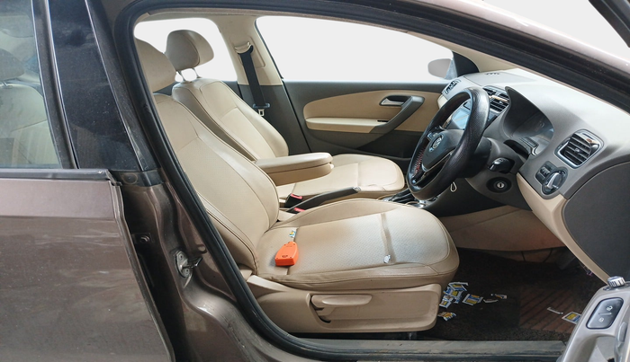 2015 Volkswagen Vento HIGHLINE 1.5 AT, Diesel, Automatic, 1,20,084 km, interior