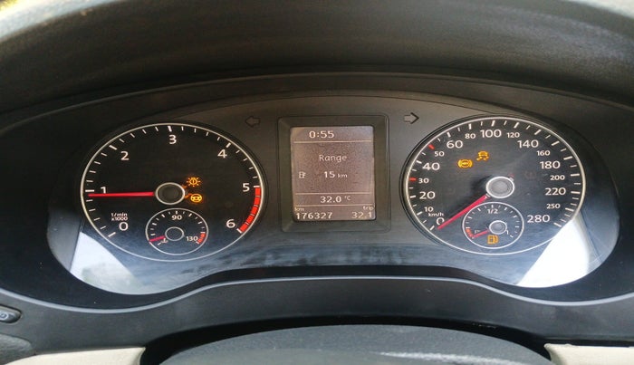 2013 Volkswagen Jetta COMFORTLINE TDI, Diesel, Manual, 1,76,327 km, interior