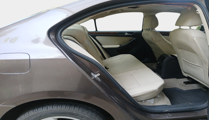 2013 Volkswagen Jetta COMFORTLINE TDI, Diesel, Manual, 1,76,327 km, interior