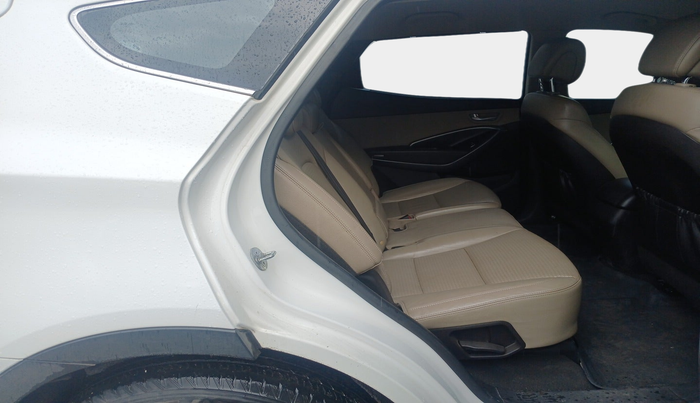 2016 Hyundai Santa Fe 4 WD AT, Diesel, Automatic, 91,770 km, interior