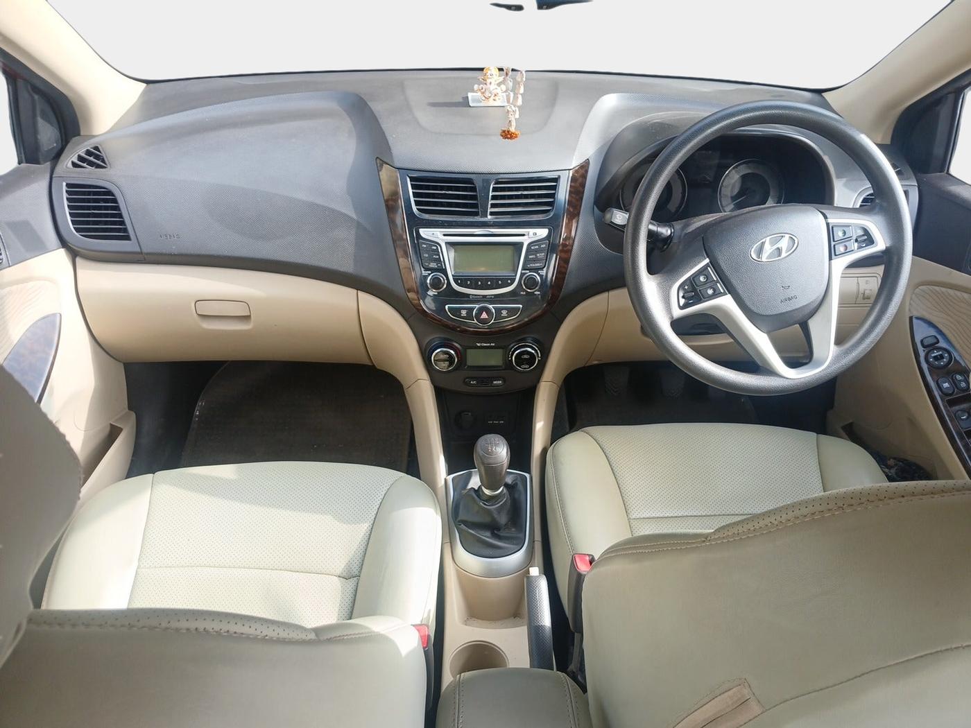 2013 Hyundai Verna FLUIDIC 1.6 VTVT SX, Petrol, Manual, 37,652 km, interior