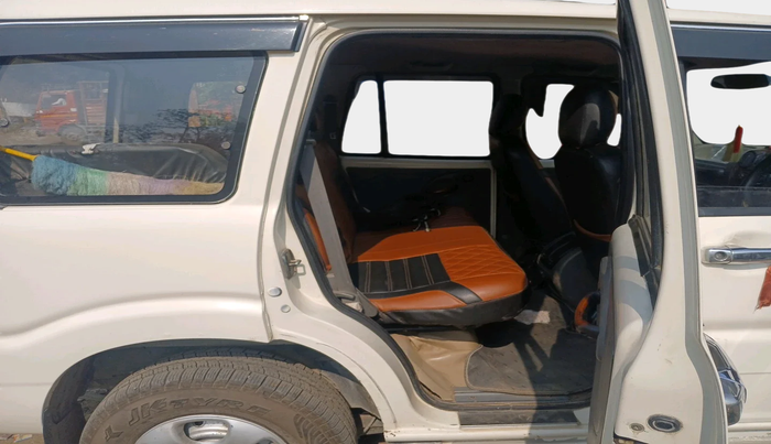 2012 Mahindra Scorpio LX BS-III, Diesel, Manual, 1,76,379 km, interior