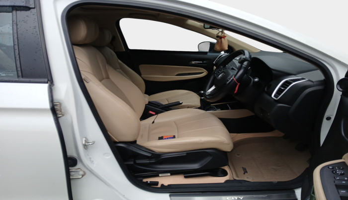 2022 Honda City 1.5L I-DTEC ZX, Diesel, Manual, 39,047 km, interior