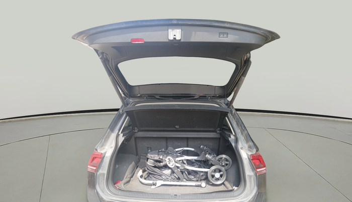 2018 Volkswagen TIGUAN HIGHLINE TDI AT, Diesel, Automatic, 1,51,207 km, exterior