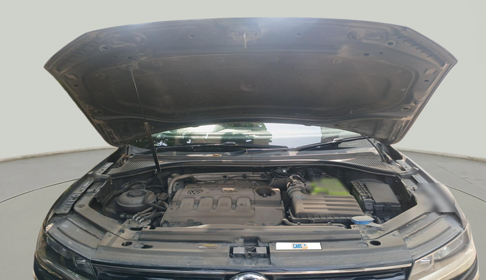 2018 Volkswagen TIGUAN HIGHLINE TDI AT, Diesel, Automatic, 1,51,207 km, exterior