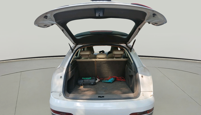 2012 Audi Q3 2.0 QUATTRO TDI AT, Diesel, Automatic, 1,59,617 km, exterior