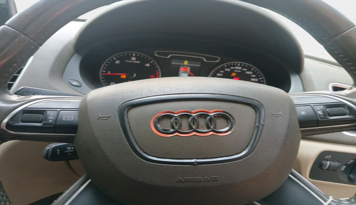 2012 Audi Q3 2.0 QUATTRO TDI AT, Diesel, Automatic, 1,59,617 km, interior