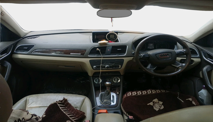 2012 Audi Q3 2.0 QUATTRO TDI AT, Diesel, Automatic, 1,59,617 km, interior