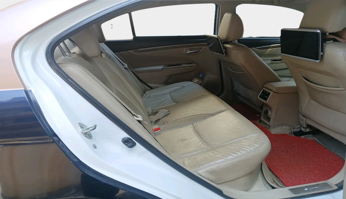 2018 Maruti Ciaz ALPHA 1.5 SHVS PETROL, Petrol, Manual, 38,159 km, interior