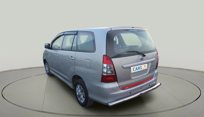 2013 Toyota Innova 2.5 GX 8 STR, Diesel, Manual, 2,25,193 km, exterior