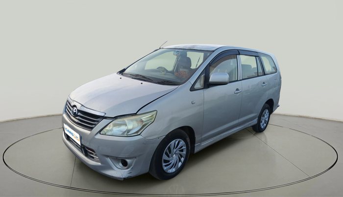 2013 Toyota Innova 2.5 GX 8 STR, Diesel, Manual, 2,25,193 km, exterior