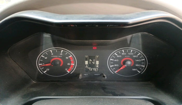 2016 Mahindra Kuv100 K2 6 STR, Petrol, Manual, 73,797 km, interior