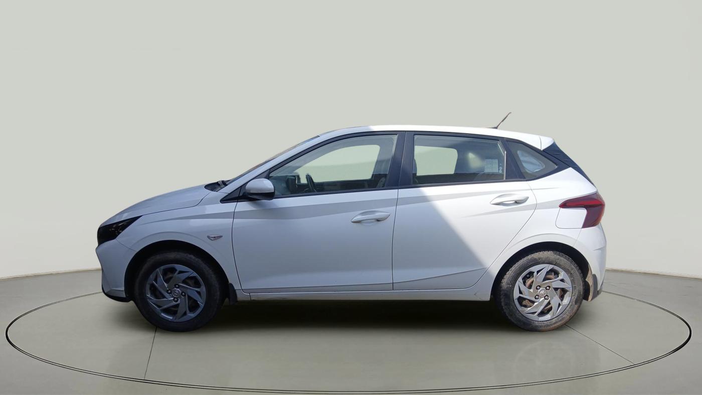 2020 Hyundai NEW I20 MAGNA 1.2 MT, CNG, Manual, 74,000 km, exterior