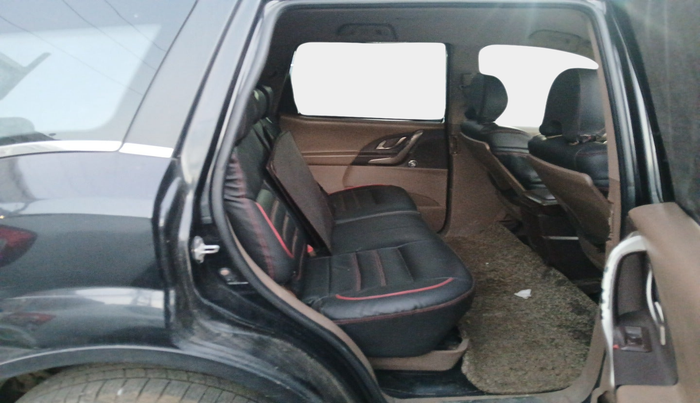 2012 Mahindra XUV500 W6, Diesel, Manual, 1,46,540 km, interior