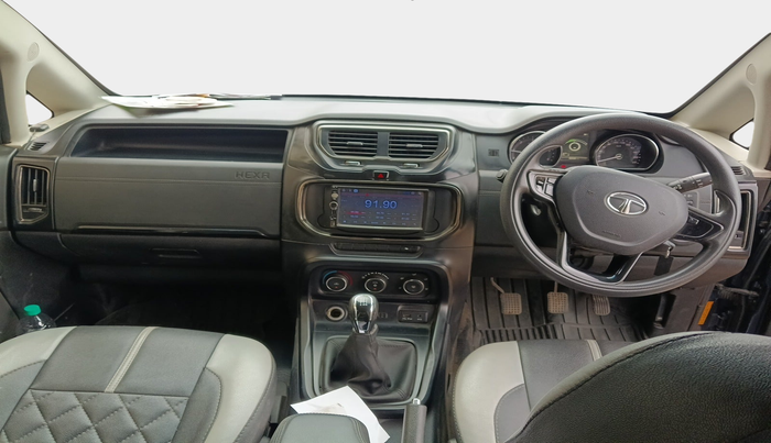 2018 Tata Hexa XE 4X2 7 STR, Diesel, Manual, 88,028 km, interior