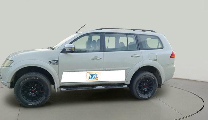 2012 Mitsubishi Pajero Sport 2.5 MT 4X4, Diesel, Manual, 1,21,185 km, exterior