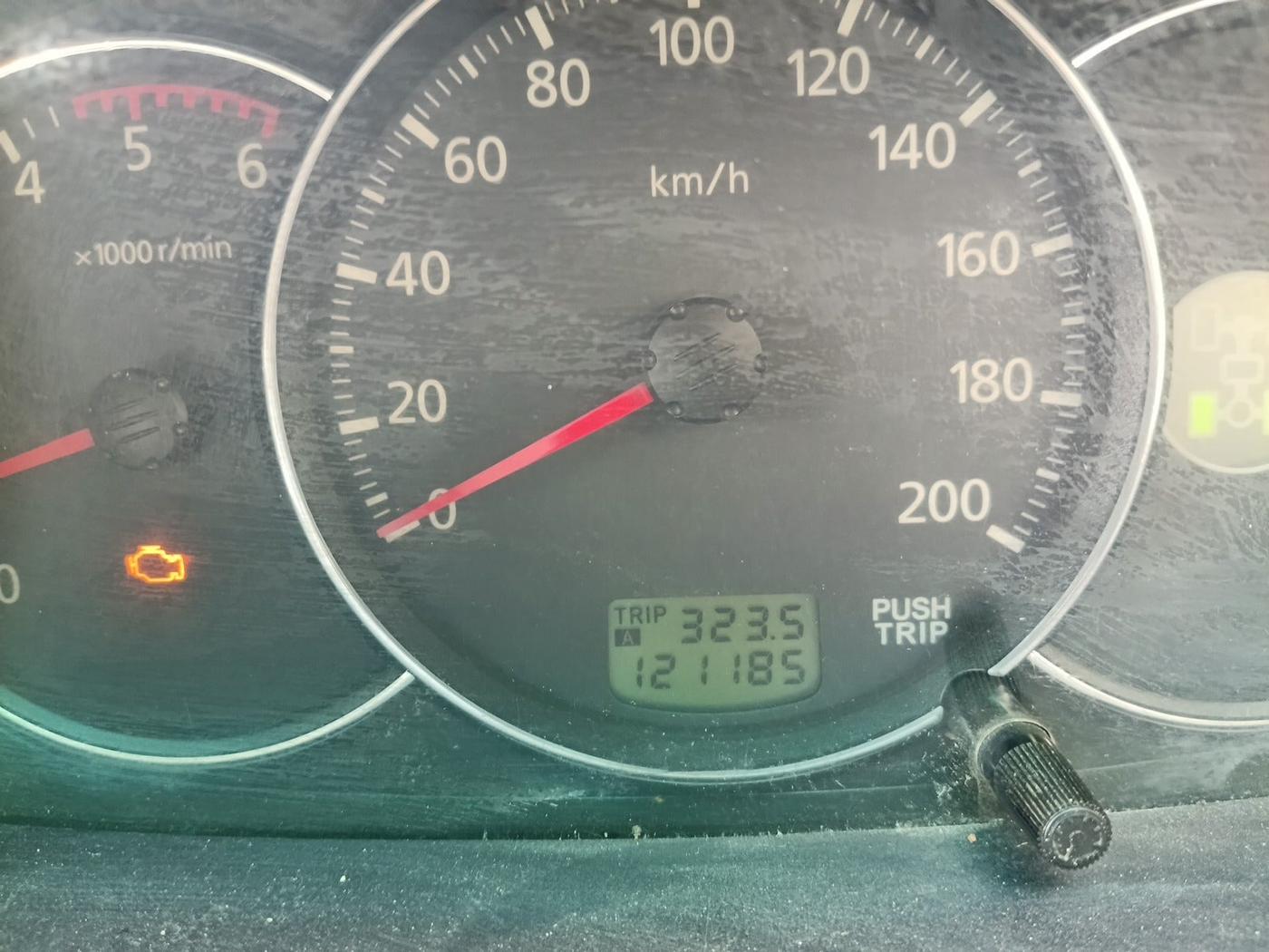 2012 Mitsubishi Pajero Sport 2.5 MT 4X4, Diesel, Manual, 1,21,185 km, interior