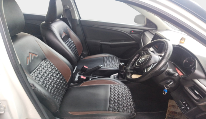 2022 Maruti BREZZA VXI SMART HYBRID, Petrol, Manual, 21,188 km, interior