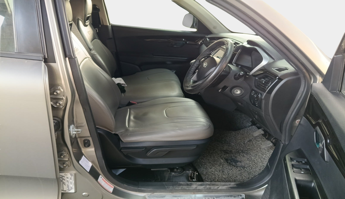 2018 Mahindra KUV 100 NXT K8 D 6 STR, Diesel, Manual, 76,981 km, interior