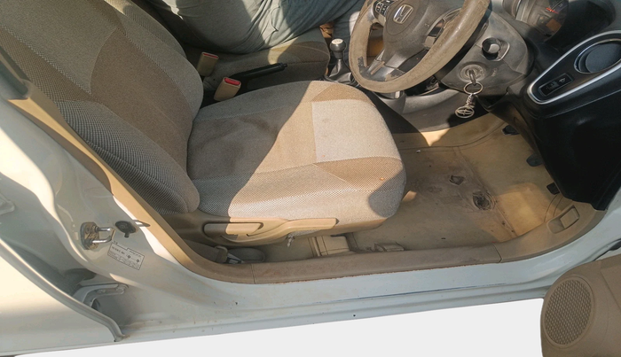 2015 Honda Mobilio 1.5L I-DTEC S, Diesel, Manual, 2,63,340 km, interior