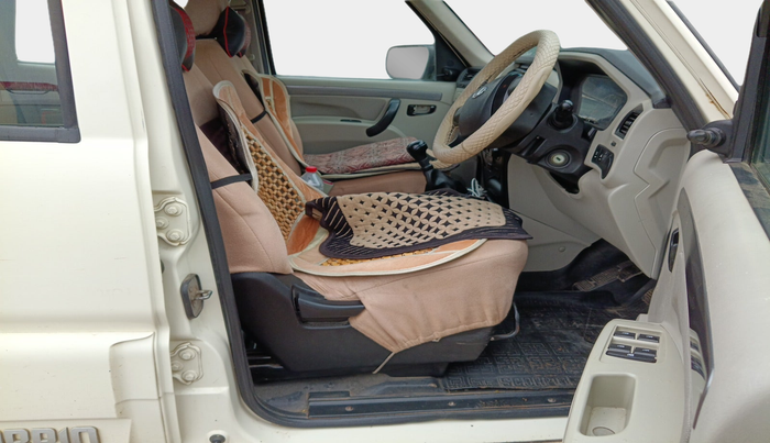 2018 Mahindra Scorpio S5, Diesel, Manual, 15,274 km, interior