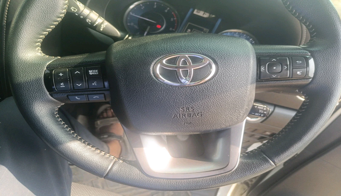 2022 Toyota Fortuner 4X4 MT 2.8 DIESEL, Diesel, Manual, 76,539 km, interior