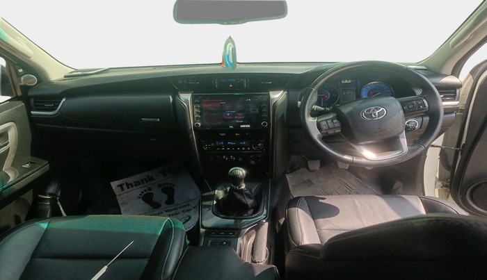 2022 Toyota Fortuner 4X4 MT 2.8 DIESEL, Diesel, Manual, 76,539 km, interior