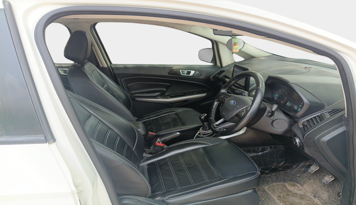 2018 Ford Ecosport TITANIUM + 1.5L DIESEL, Diesel, Manual, 1,96,900 km, interior