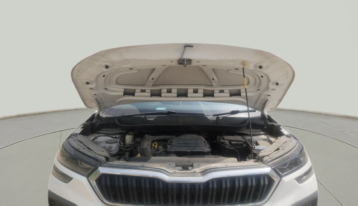 2023 Skoda KUSHAQ AMBITION 1.0L TSI MT, Petrol, Manual, 17,969 km, exterior