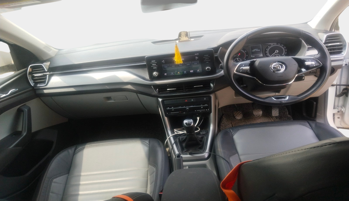 2023 Skoda KUSHAQ AMBITION 1.0L TSI MT, Petrol, Manual, 17,969 km, interior