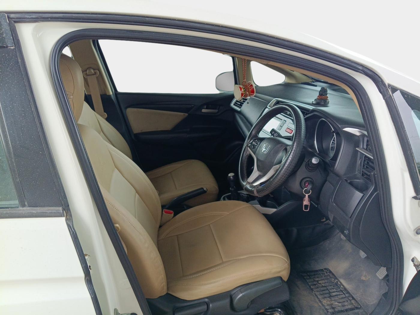 2015 Honda Jazz 1.5L I-DTEC SV, Diesel, Manual, 1,29,090 km, interior