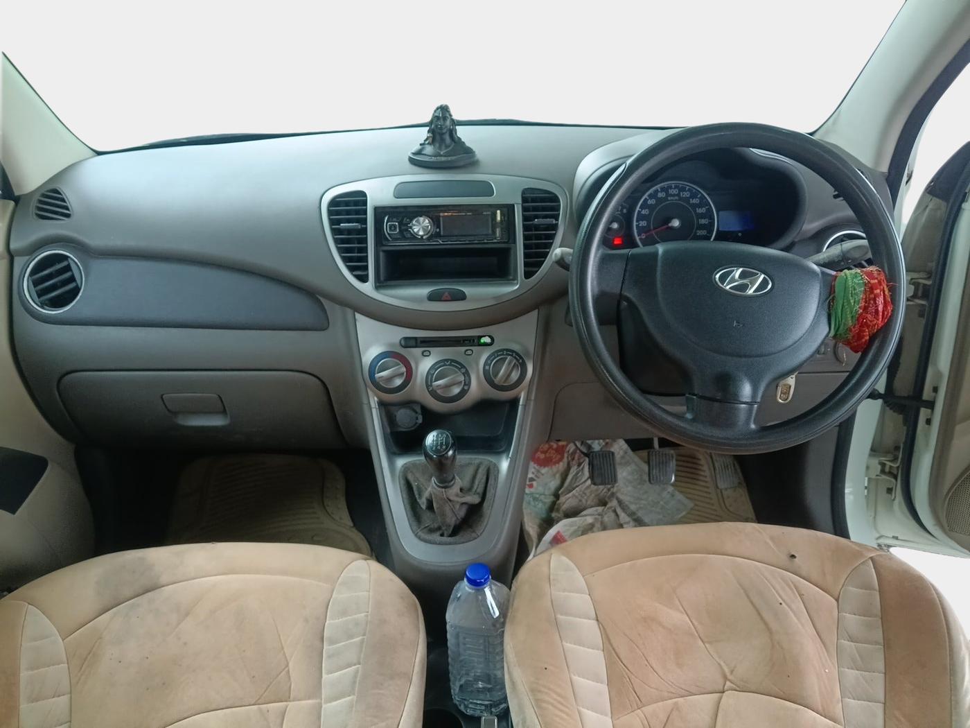 2011 Hyundai i10 ERA 1.1, Petrol, Manual, 1,23,157 km, interior