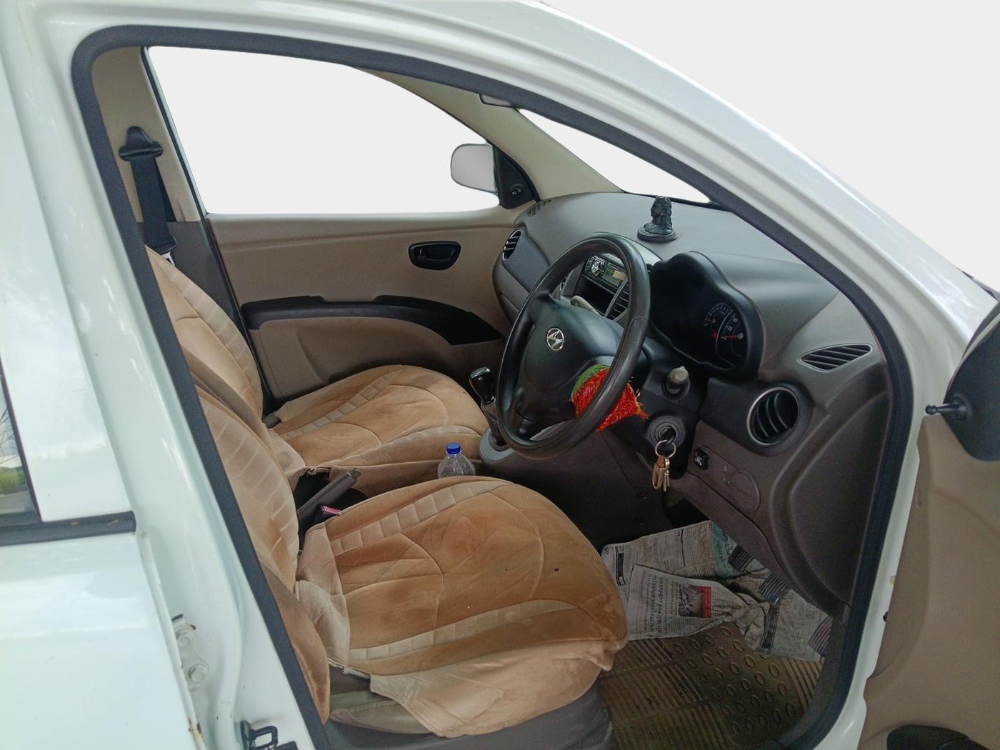 2011 Hyundai i10 ERA 1.1, Petrol, Manual, 1,23,157 km, interior
