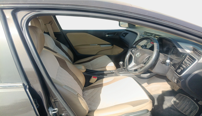 2015 Honda City 1.5L I-VTEC V MT, Petrol, Manual, 1,02,670 km, interior