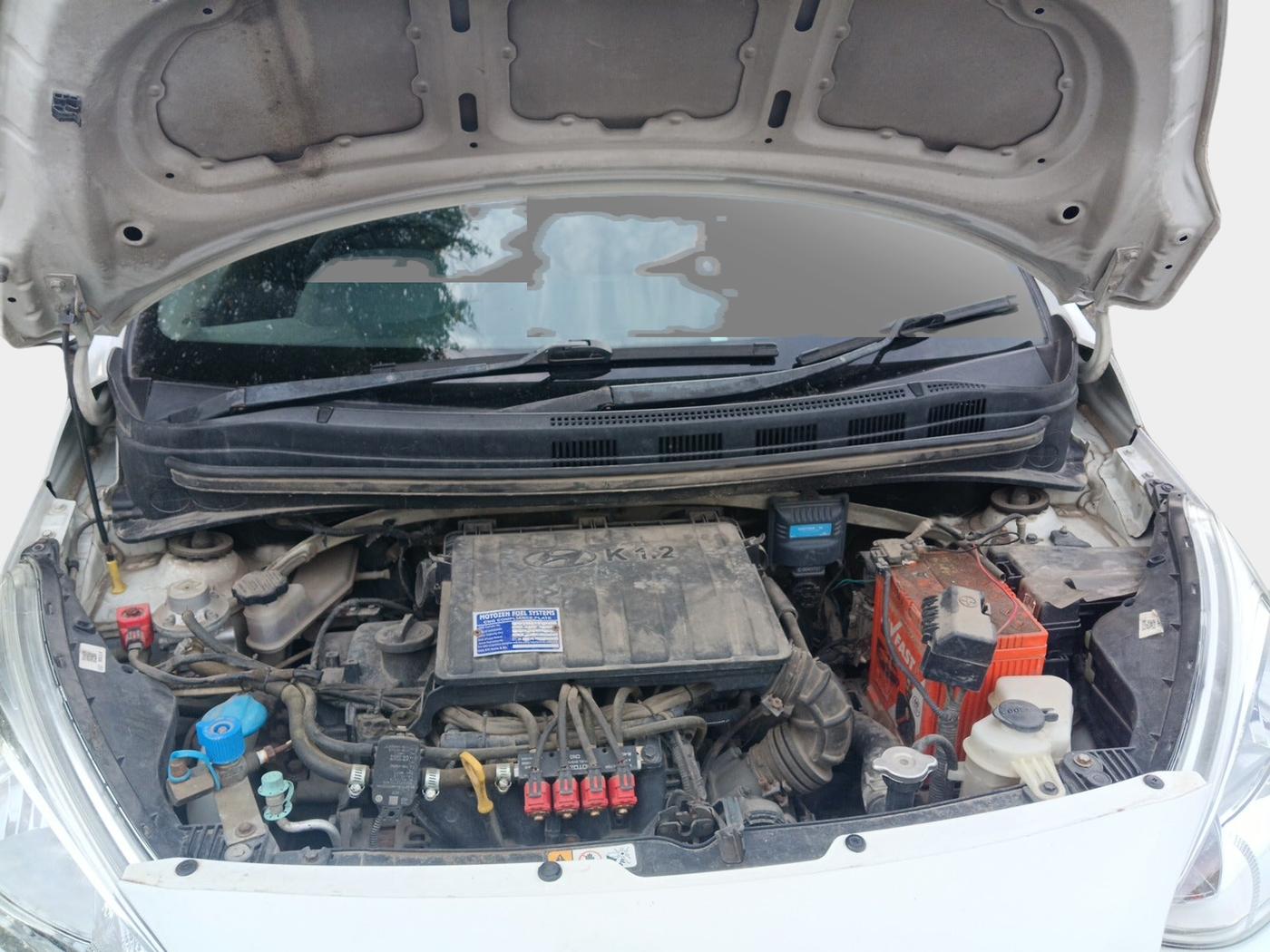 2017 Hyundai Xcent E+, Petrol, Manual, 1,65,785 km, exterior