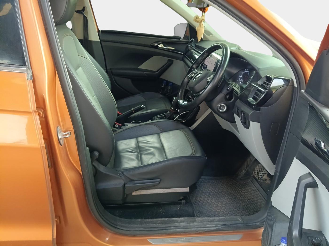 2021 Skoda KUSHAQ STYLE 1.0L TSI AT, Petrol, Automatic, 1,08,000 km, interior