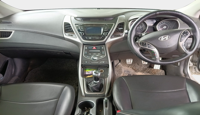 2016 Hyundai New Elantra 1.6 SX MT DIESEL, Diesel, Manual, 1,53,976 km, interior