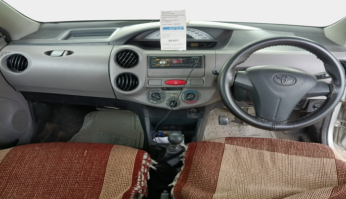 2011 Toyota Etios Liva GD, Diesel, Manual, 1,97,574 km, interior