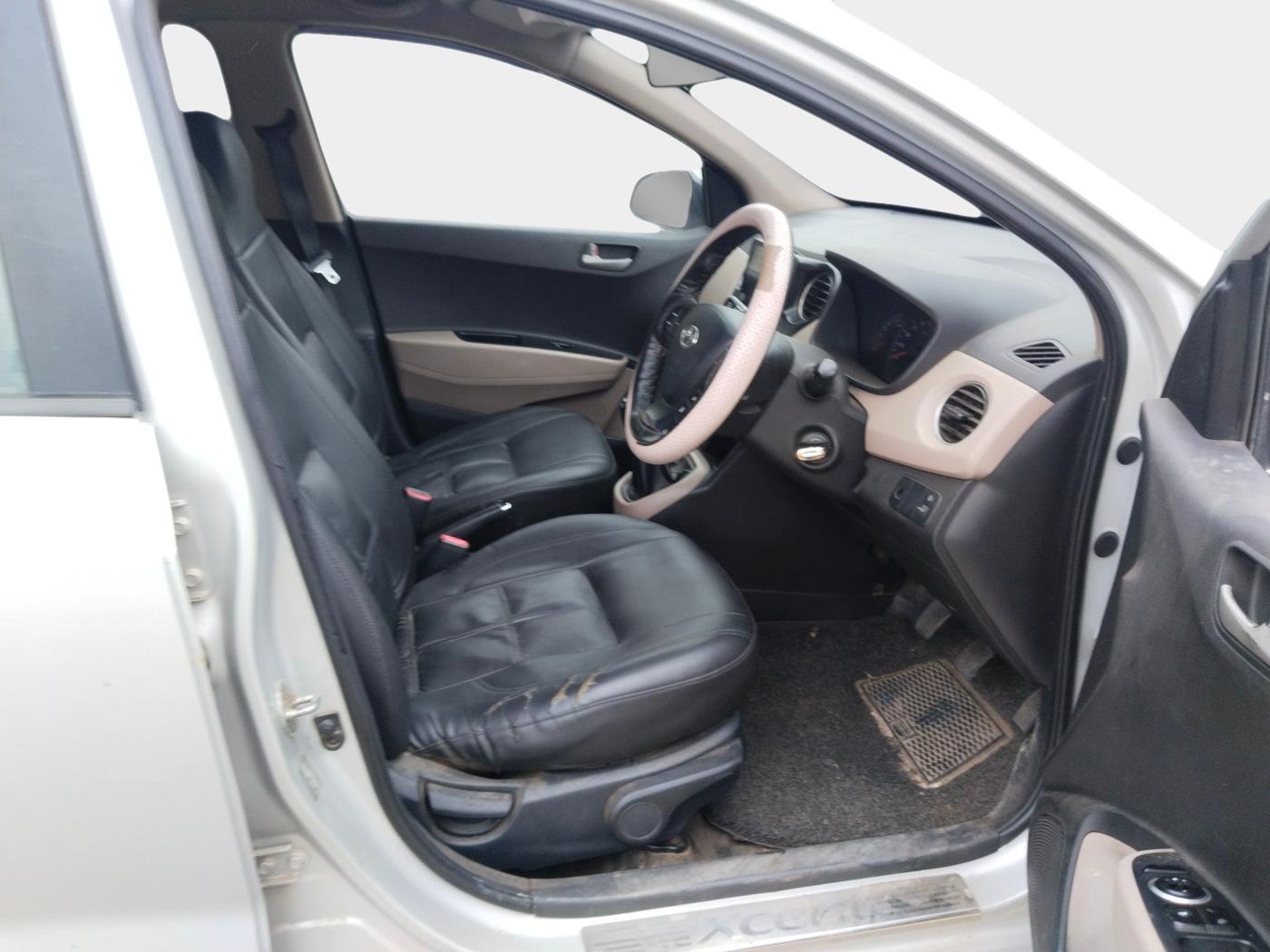 2014 Hyundai Xcent S (O) 1.2, Petrol, Manual, 83,654 km, interior