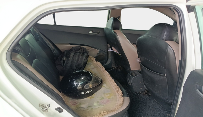 2017 Hyundai Grand i10 SPORTZ (O) 1.2 KAPPA VTVT, Petrol, Manual, 1,32,136 km, interior