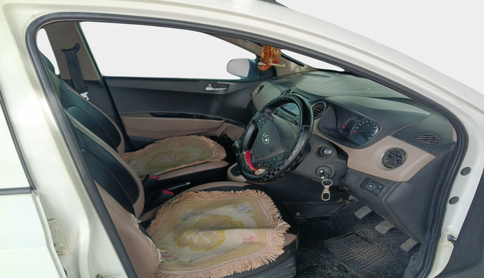 2017 Hyundai Grand i10 SPORTZ (O) 1.2 KAPPA VTVT, Petrol, Manual, 1,32,136 km, interior