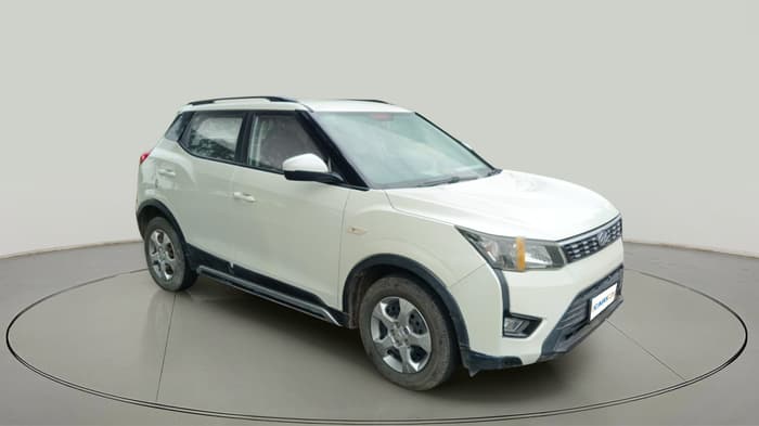 2019 Mahindra XUV300 W6 1.5 DIESEL, Diesel, Manual, 1,03,969 km, exterior