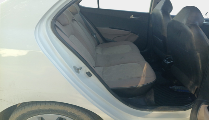 2016 Hyundai Xcent S 1.1 CRDI, Diesel, Manual, 1,92,665 km, interior